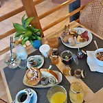 酒店 Bourran