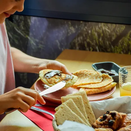 Bourran 3* 로데즈